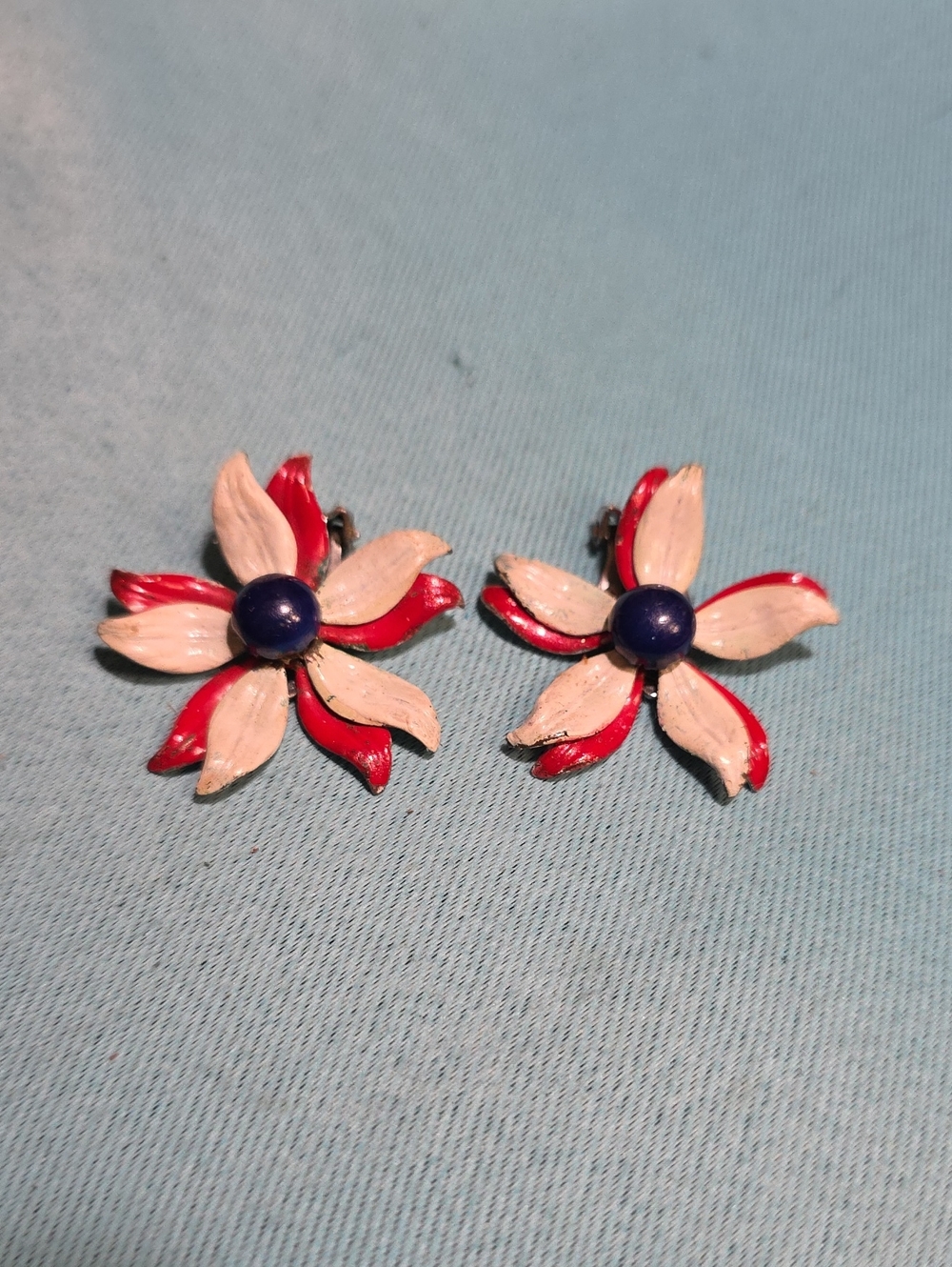 Red & White Flower Clip-On Earrings with Blue Center